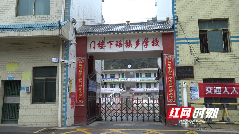 河南贫困学子圆梦大学,乡村脱贫奔小康有志青年助力忙