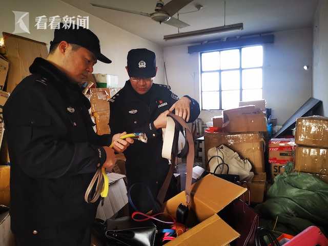 假冒国际名牌包包制假窝点被端,假冒名牌包最新案例