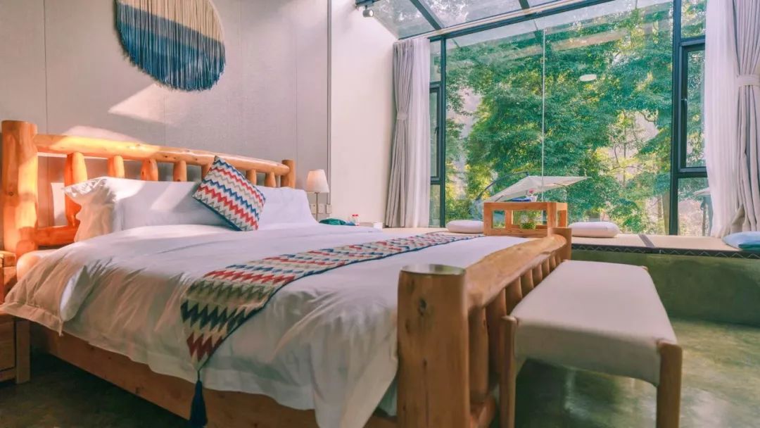 青城山开了家很网红的民宿,民宿探店成都
