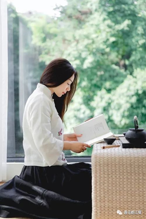 青城山开了家很网红的民宿,民宿探店成都