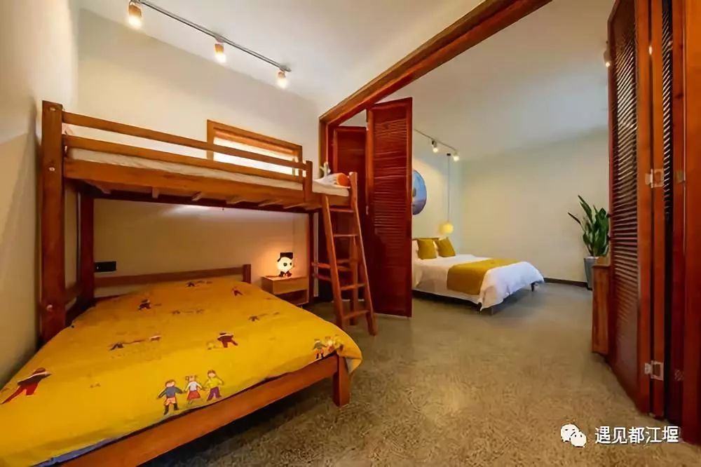 青城山开了家很网红的民宿,民宿探店成都