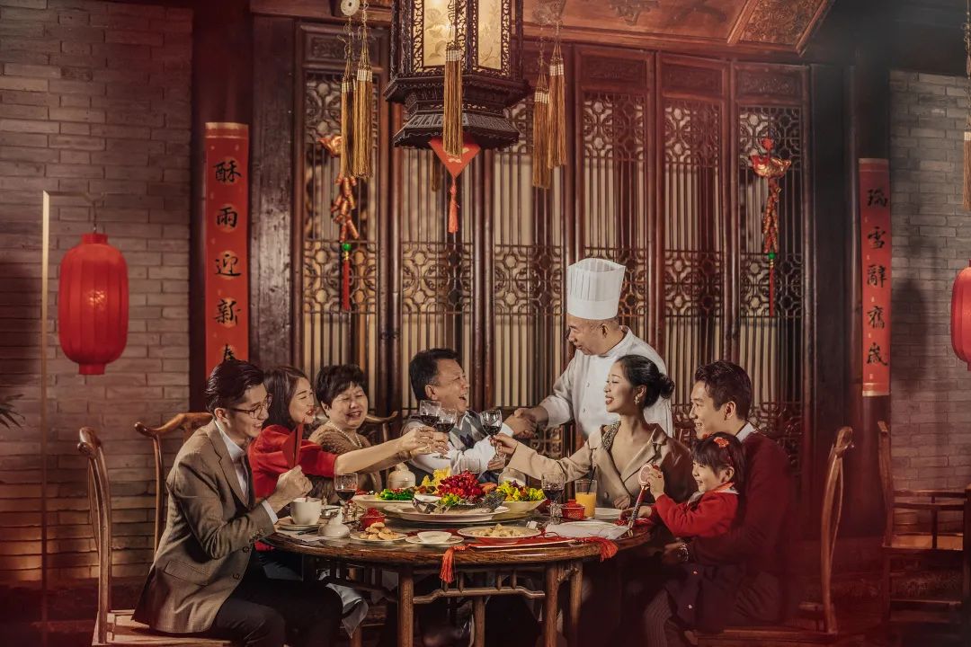 五星酒店住一年,五星酒店搬回家