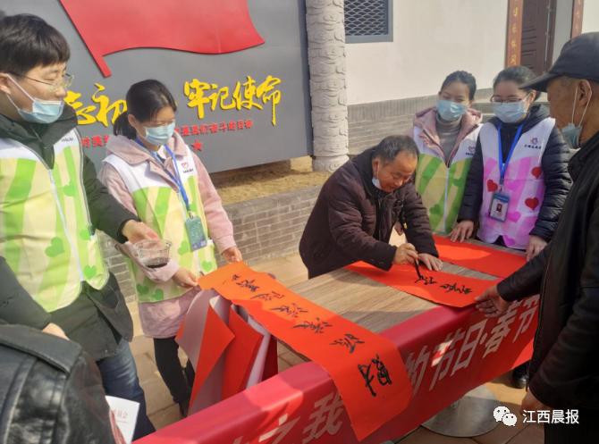 南昌暖心时刻,南昌暖心一幕视频