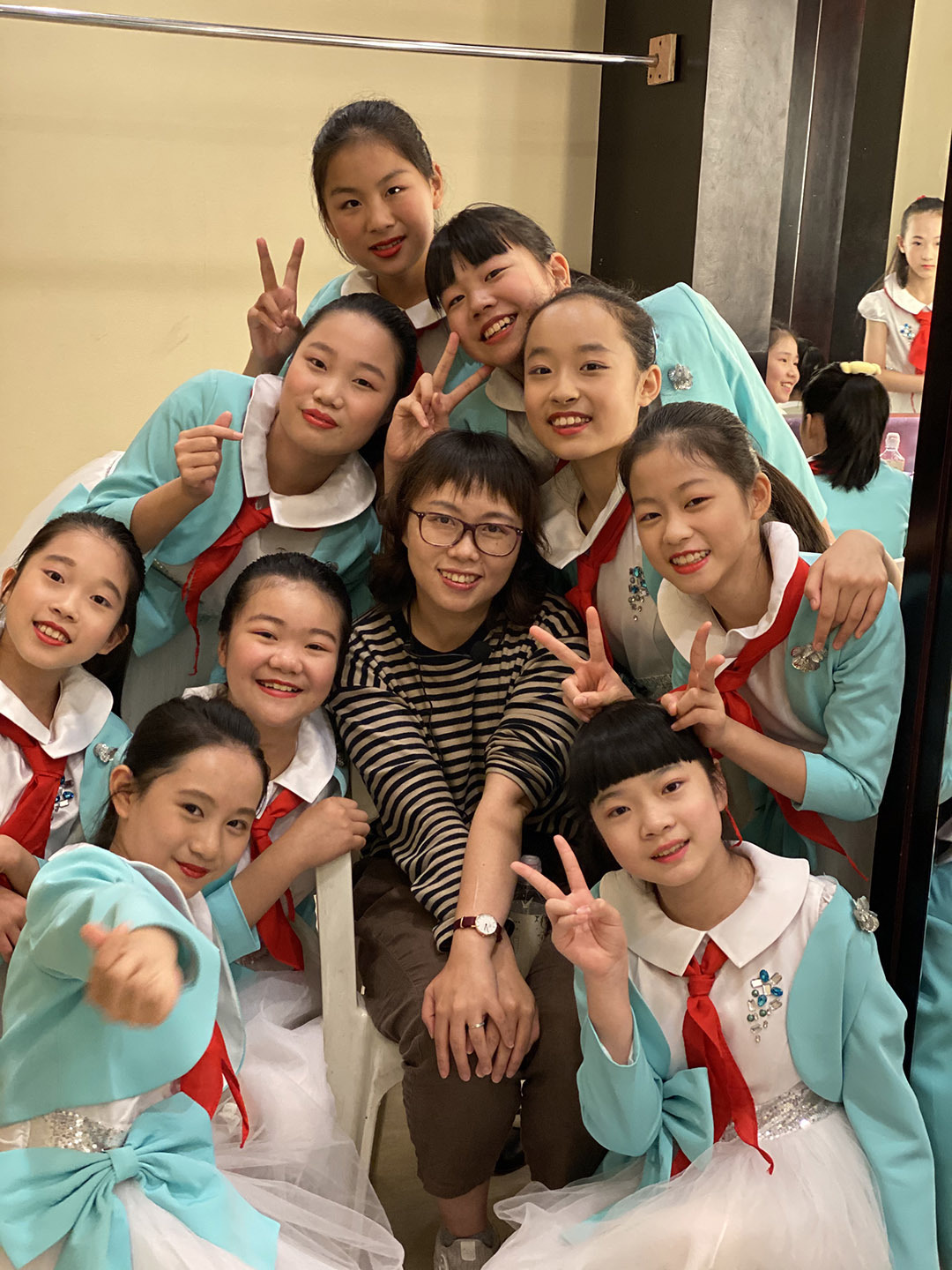 学生想当游戏主播老师劝导对话,小学生想当职业电竞选手