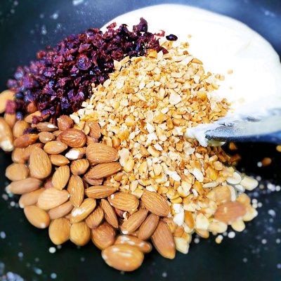 过年必备小点心,蔓越莓杏仁牛轧糖比例