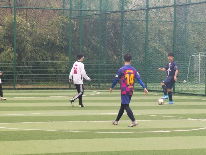 满了，全满了！大年初四，杭州市中心这里人气爆棚