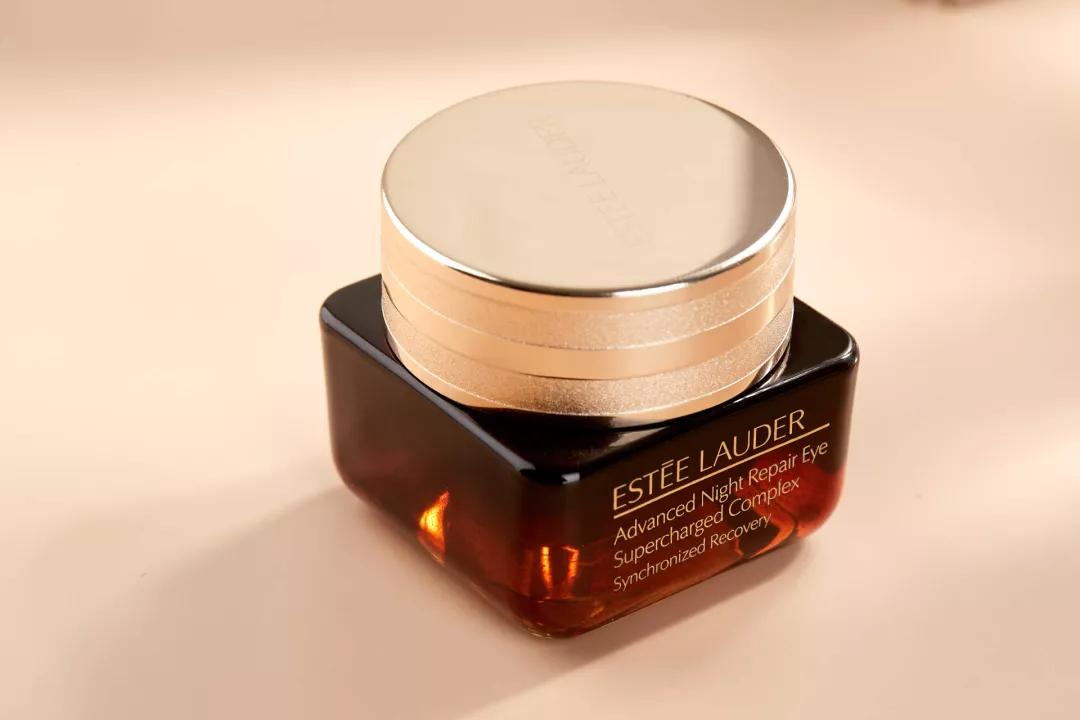 有眼纹和黑眼圈推荐使用的眼霜,适合有眼纹黑眼圈的眼霜