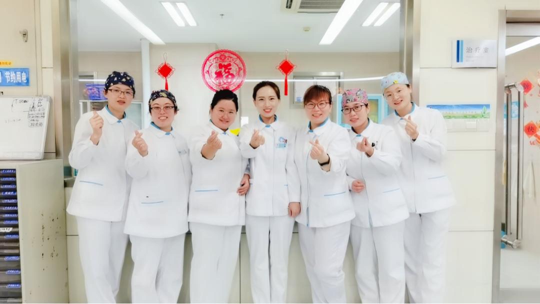 妇产科医护人员坚守岗位,产科医生节日坚守岗位