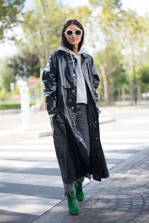 卫衣季节,秋季潮搭连帽卫衣尽显青春活力感