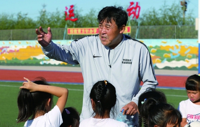 姬宇阳采访范志毅,姬宇阳评价足球小将