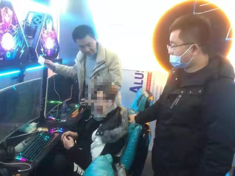 涉案2.5亿元！警方端掉特大跨境网络赌博“跑分”团伙——发展下线20余人，在校大学生成了“卡贩子”