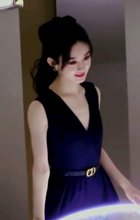 赵丽颖素颜发福,赵丽颖短发近照状态