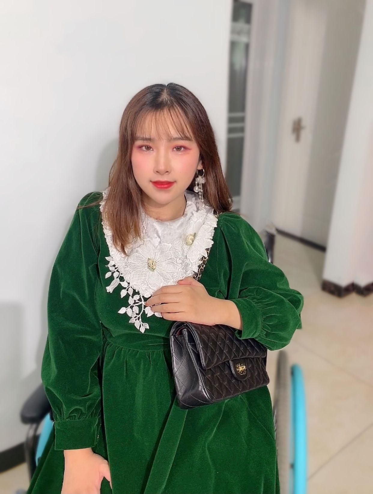 高位截肢美妆博主,高位截瘫的时尚博主