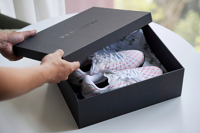 UAFLOWVelocitiWind开箱：一双没有“外底”的跑鞋是什么样的