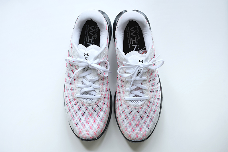 UAFLOWVelocitiWind开箱：一双没有“外底”的跑鞋是什么样的