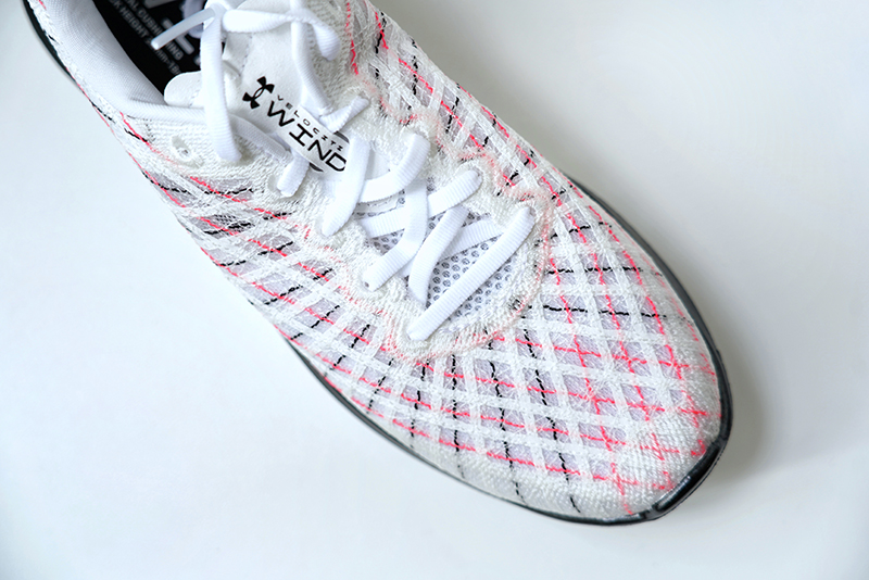 UAFLOWVelocitiWind开箱：一双没有“外底”的跑鞋是什么样的