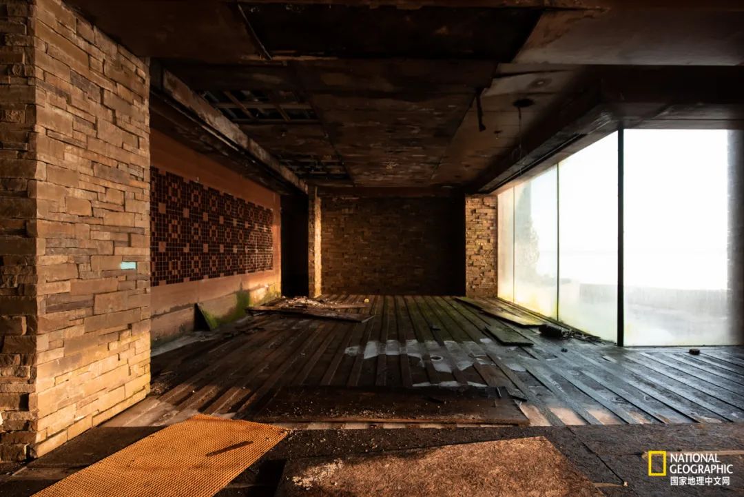 被废弃的私人豪宅,私闯豪宅后续