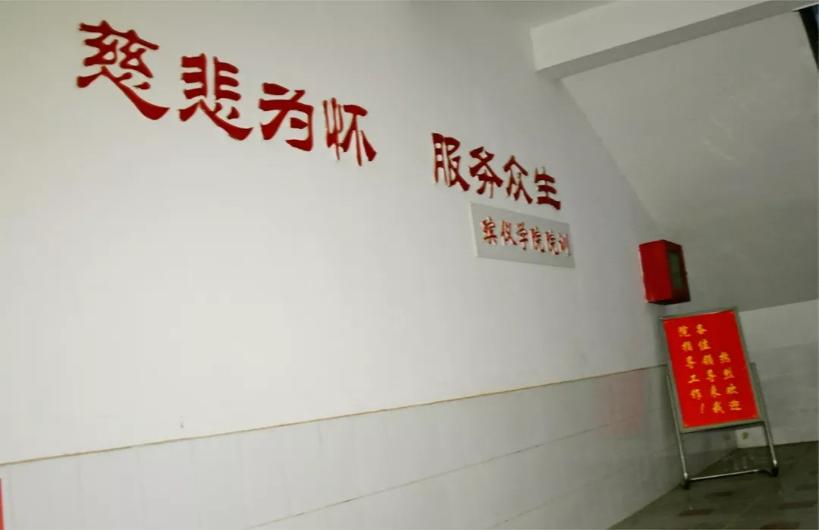 中国入殓师：被问工作就说是民政部门，摸着尸体像冰啤，化妆时逝者眼睛突然睁开