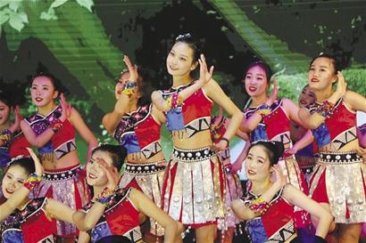 扬帆正当时,扬帆起航正当时砥砺奋进谱华章