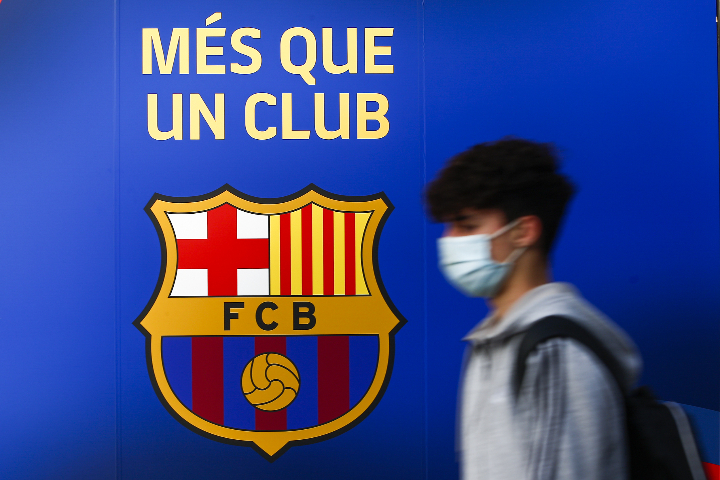 广东男篮重返总决赛,央视体育巴萨vs那不勒斯