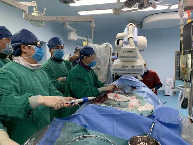 74岁老人心脏大能换瓣膜吗,73岁老人心脏瓣膜手术成功率