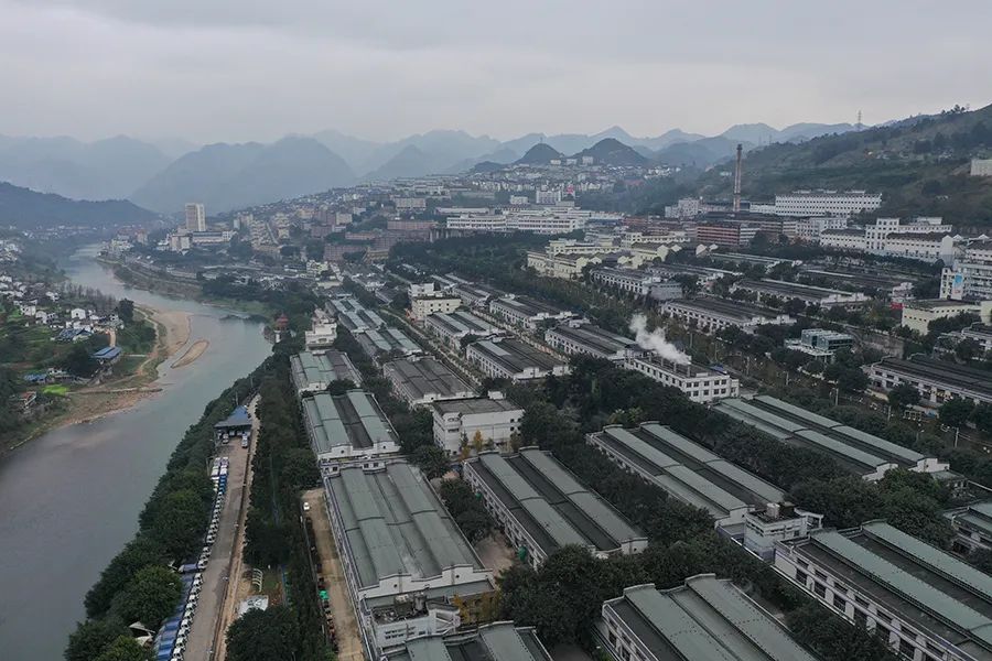 国酒茅台镇全景图片,国酒茅台镇