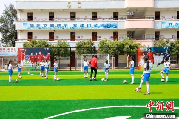 中国女足世界冠军孙雯完整视频,中国女足孙雯视频