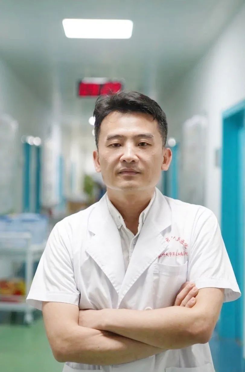 致敬劳动者点赞评论,向劳动者致敬为奋斗者点赞