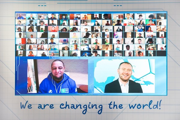 罗伯特卡洛斯足球视频,罗伯托卡洛斯拿过足球先生吗