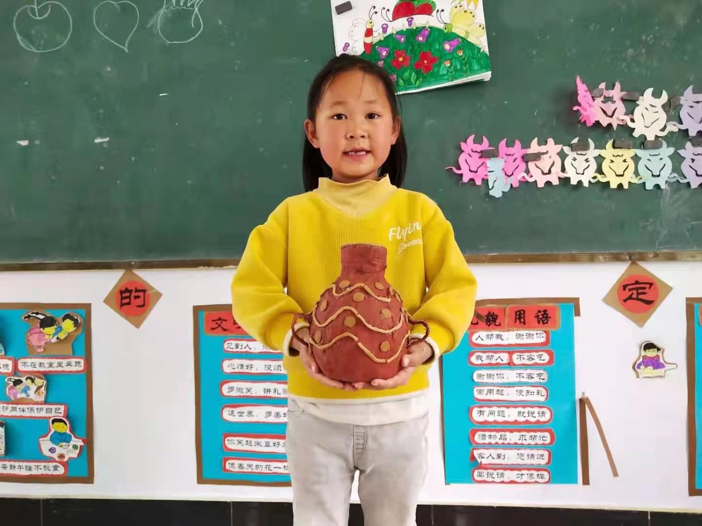 爱心企业为困难学生捐资助学,大爱圆梦捐资助学视频