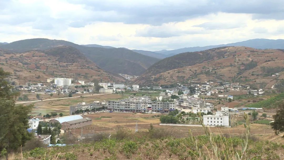 山乡巨变展新颜,山乡巨变