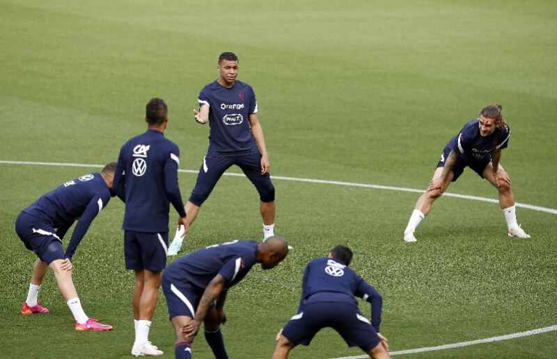 今晚嗨起来！2020年欧洲杯12日清晨3点开打，球迷的节日来了