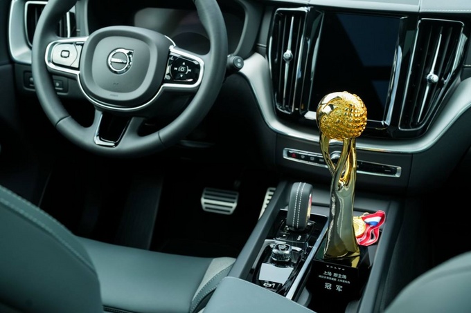 沃尔沃xc602022年6月生产,沃尔沃xc60新款2023款豪华款