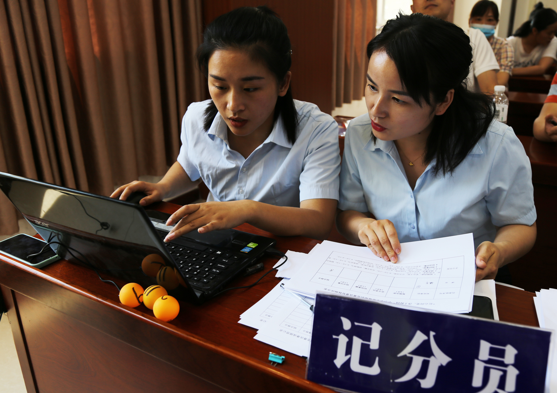 ​6月22日南阳市举办中小学生禁毒知识竞赛决赛——12支参赛队唇枪舌剑话“禁毒”