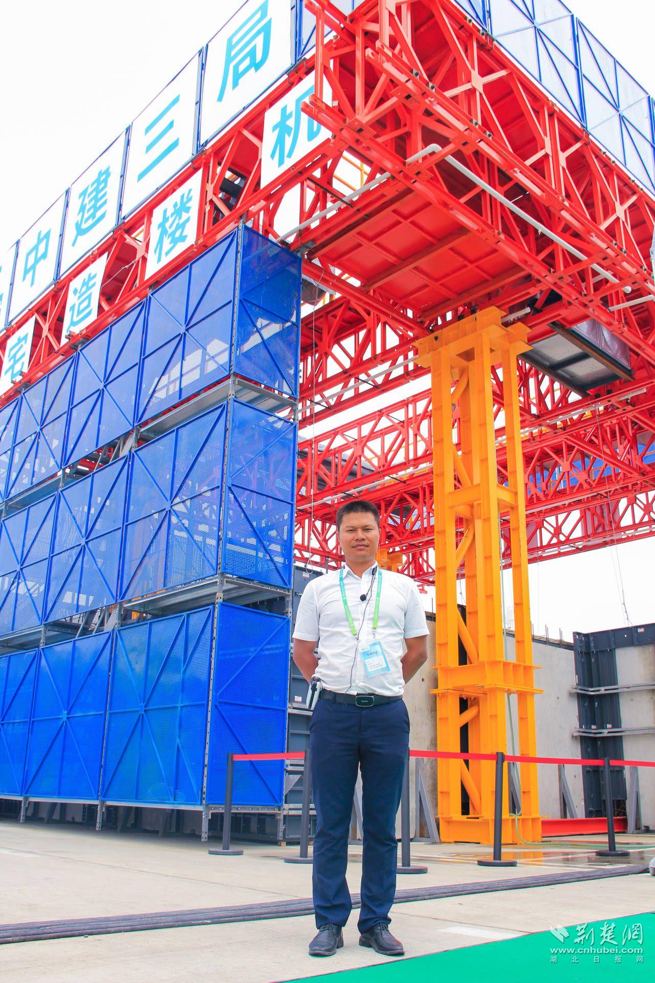 手臂被晒伤脱皮一块一块的白,胳膊被晒伤后掉皮了怎么办