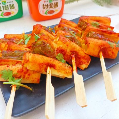 #一勺葱伴侣，成就招牌美味#夏天是属于辣椒豆皮串串的季节