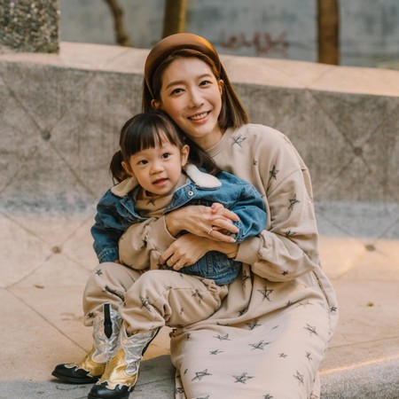 宋米秦童装副业「1个月只卖3件」！曝每天业绩挂蛋：损失300万