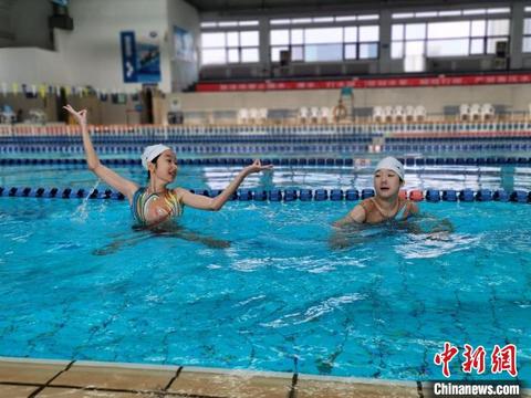 2021女子花样游泳梦之队视频,游泳女孩花样游泳
