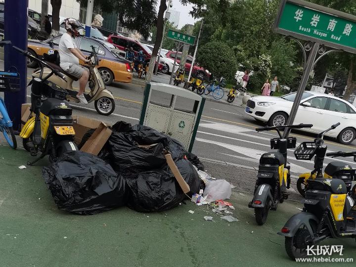 小区公共维修费用谁负担,小区维修费每个都要交吗