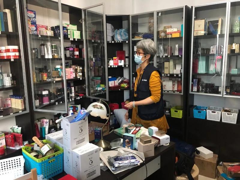 查获大量无合法来源SK-II、海蓝之谜……深圳市市场监管局对8家网店立案调查