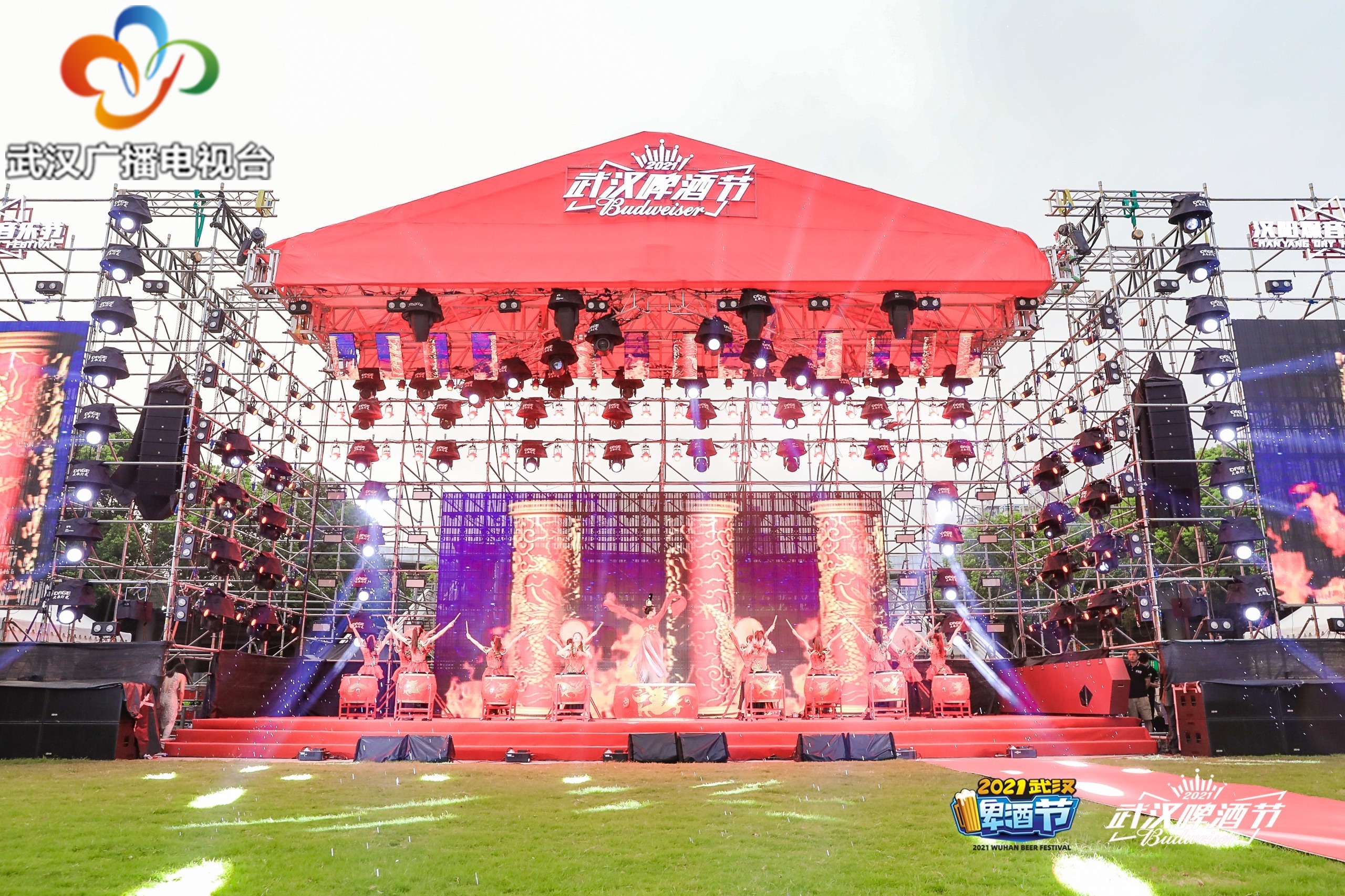 品美酒佳肴,品美酒赏佳肴