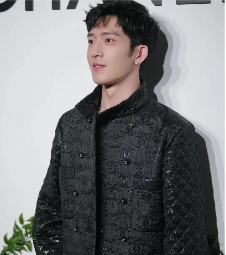 娱乐圈女装大佬,娱乐圈的女大佬