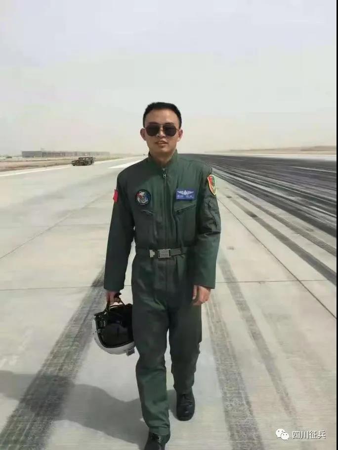 四川宜宾军人2019年三等功表彰,四川军人二等功