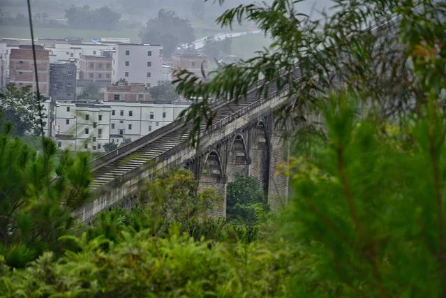 路过人间无非一瞬间歌曲,路过人间无非一瞬间舞蹈