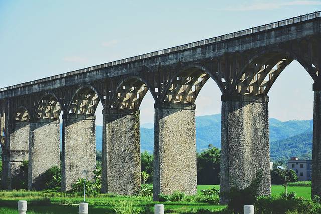 路过人间无非一瞬间歌曲,路过人间无非一瞬间舞蹈