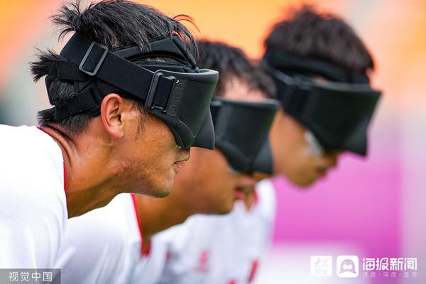 残奥会中国盲人足球进决赛,在黑暗中飞翔