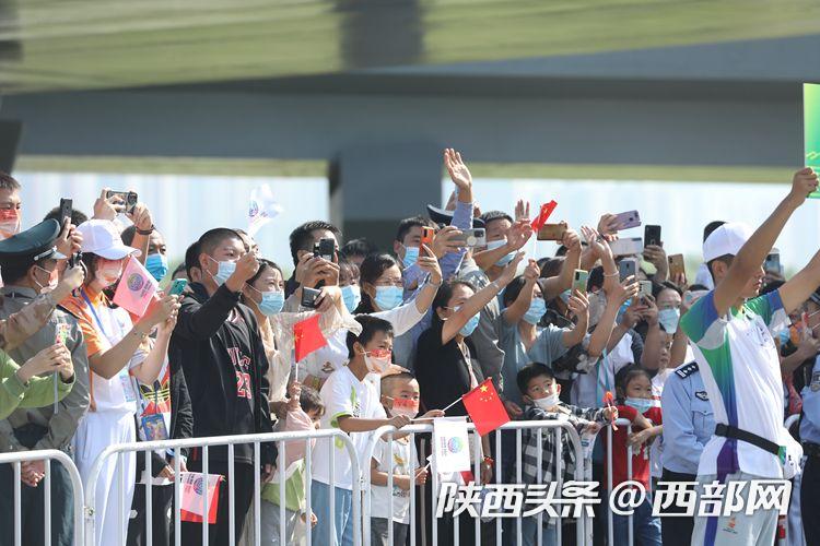 十四运会和残特奥会宝鸡,陕西残特奥会开幕式荧光棒