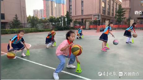 弹古筝绘画,弹古筝画画