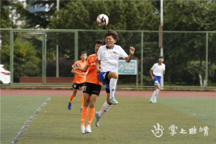 在体育精神的激励下成长,在竞赛中成长