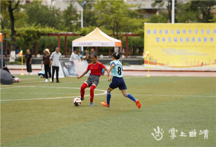 在体育精神的激励下成长,在竞赛中成长